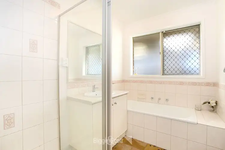 Seventh view of Homely house listing, 4 Joseph Banks Crescent, Cranbourne VIC 3977