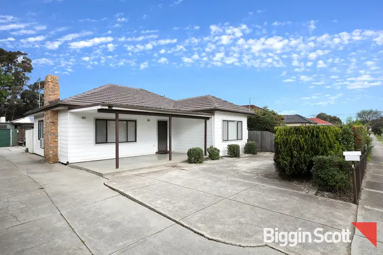10A Mansfield Avenue, Sunshine North VIC 3020