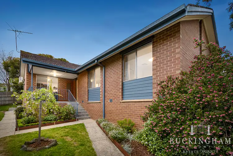 1 Debra Court, Yallambie VIC 3085