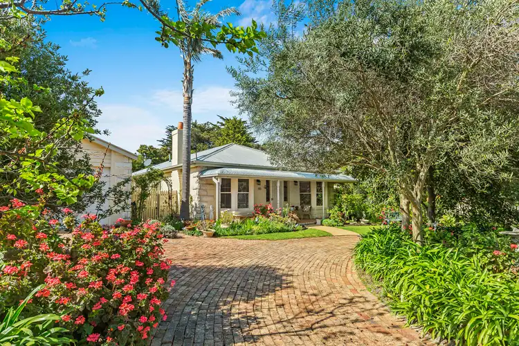 555 Esplanade, Mount Martha VIC 3934