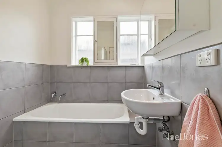 Sixth view of Homely unit listing, 1/24 Damon Road, Mount Waverley VIC 3149