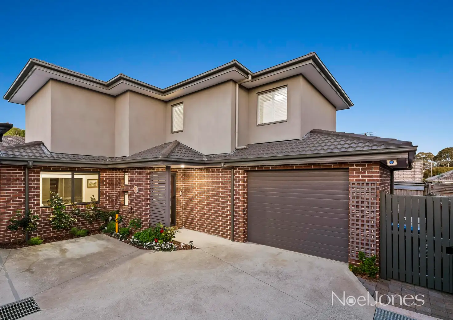 Main view of Homely townhouse listing, 2/121 Stud Road, Bayswater VIC 3153