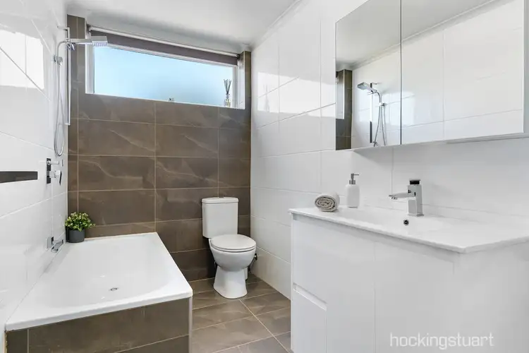 Sixth view of Homely house listing, 2/402 Nepean Highway, Frankston VIC 3199