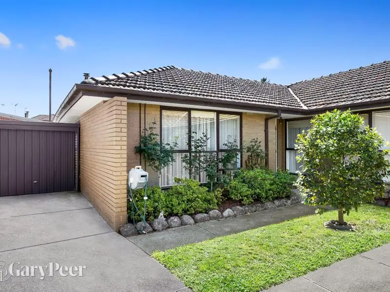 Main view of Homely unit listing, 2/372 Neerim Road, Carnegie VIC 3163