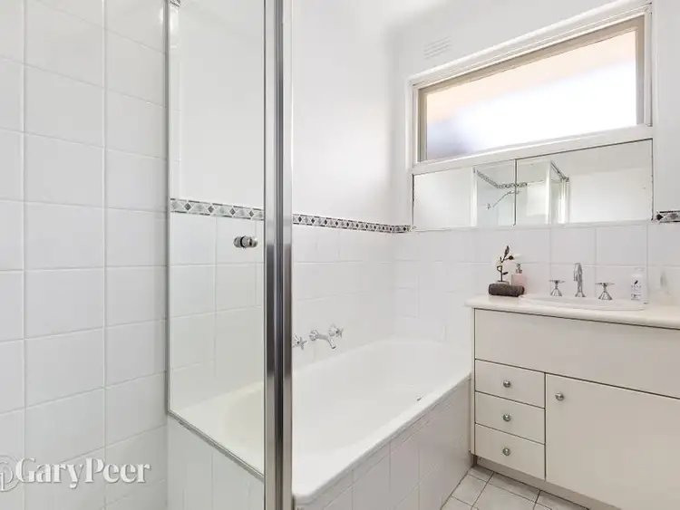 Sixth view of Homely unit listing, 2/372 Neerim Road, Carnegie VIC 3163