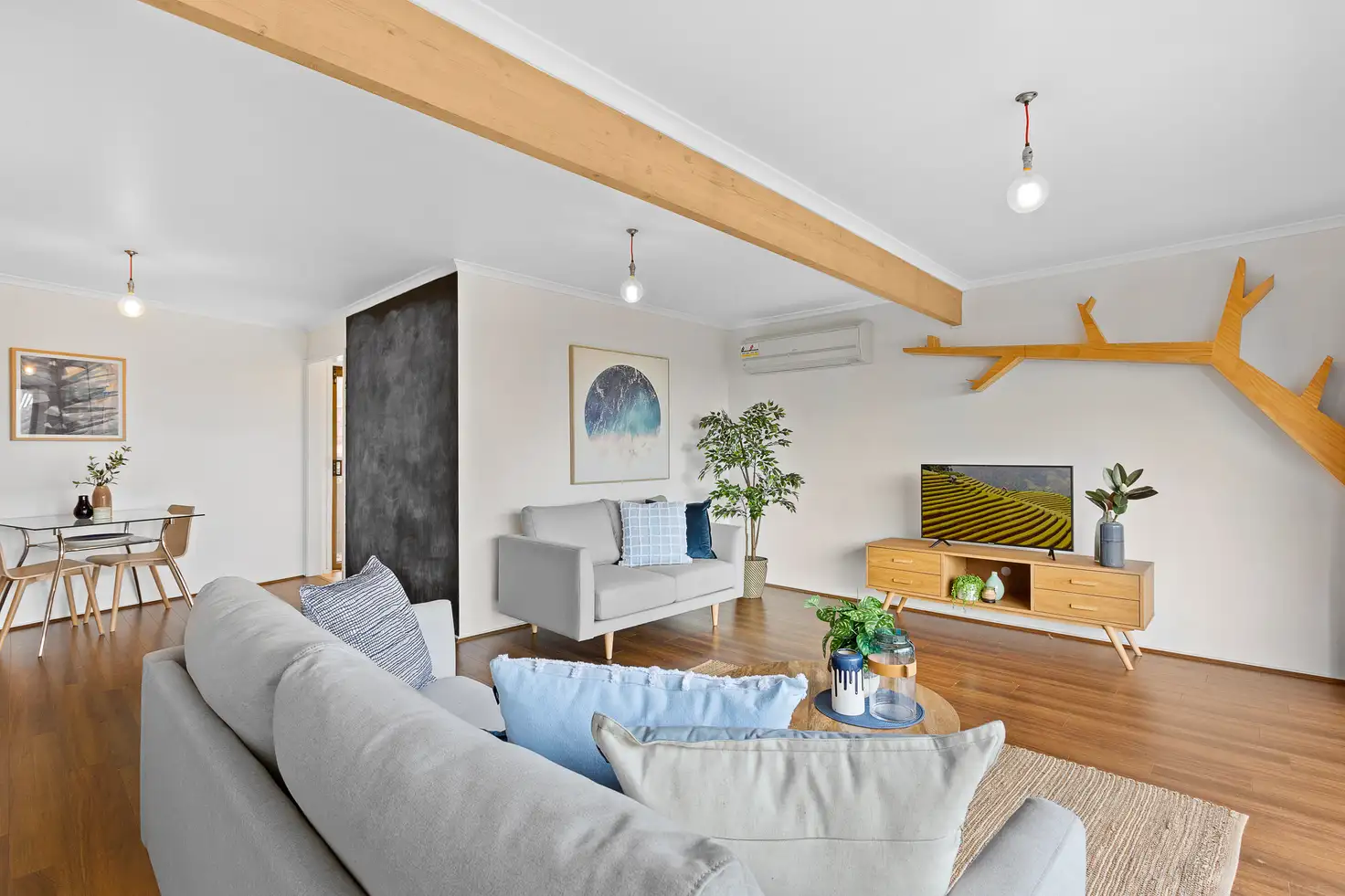 Main view of Homely unit listing, 1/7 Stonington Place, Ringwood VIC 3134