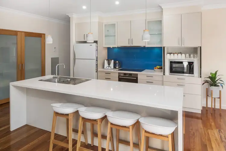 Fifth view of Homely house listing, 7 Woodrush Drive, Langwarrin VIC 3910