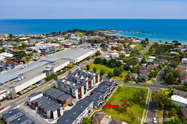 11 Bow Street, Mornington VIC 3931