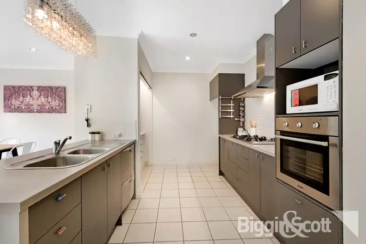 Fifth view of Homely house listing, 6 Grevillea Circuit, Maidstone VIC 3012