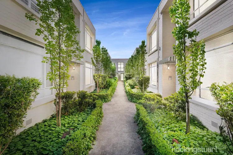 2/30 Balaclava Road, St Kilda East VIC 3183