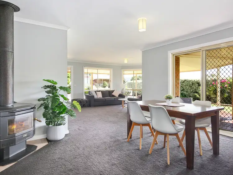 Fifth view of Homely house listing, 6 Alexandra Court, Woori Yallock VIC 3139