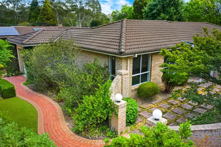 8 Braeside Drive, Bowral NSW 2576