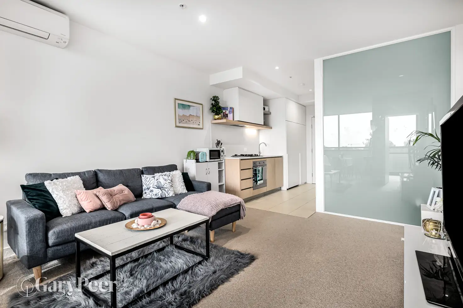 Main view of Homely apartment listing, 409/58 Kambrook Road, Caulfield North VIC 3161