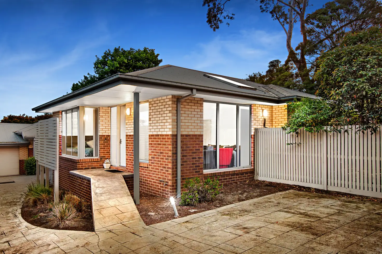 Main view of Homely unit listing, 2/29 Loughnan Road, Ringwood VIC 3134