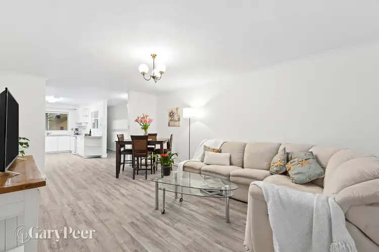 1/10 St Huberts Road, Carnegie VIC 3163