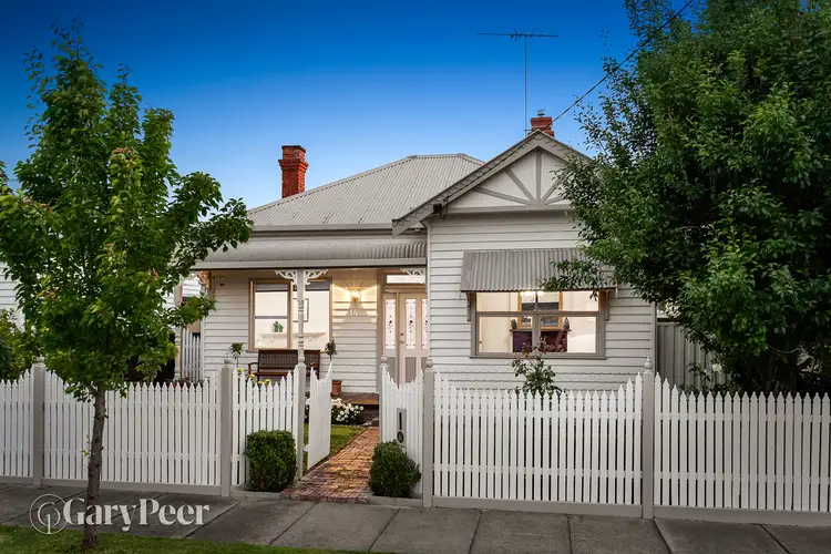 14 Edgewood Street, Carnegie VIC 3163