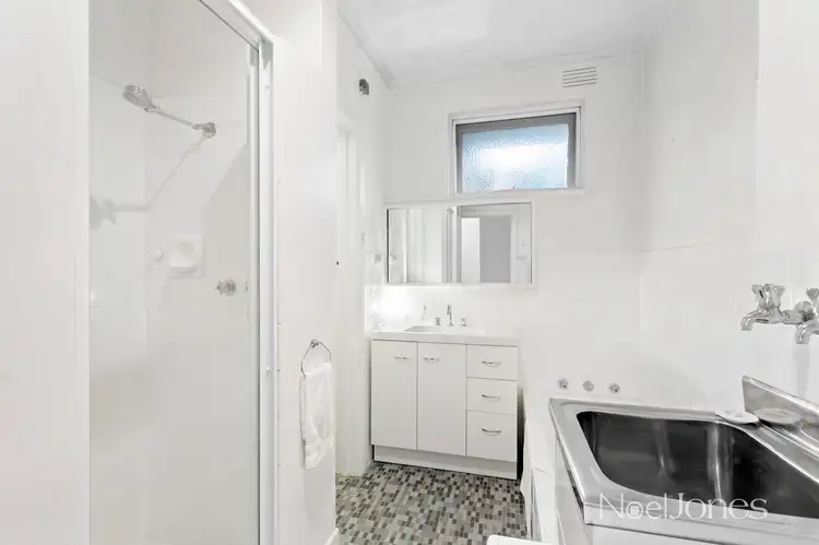Fifth view of Homely apartment listing, 8/29 Weir Street, Balwyn VIC 3103