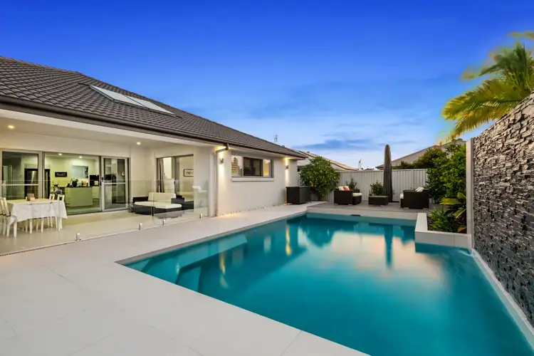 9 Forster Place, Pelican Waters QLD 4551