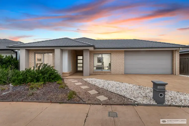 45 Beachview Parade, Sanctuary Lakes VIC 3030