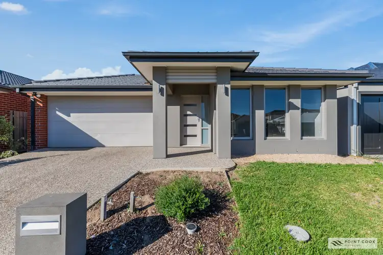 16 Payson Drive, Point Cook VIC 3030
