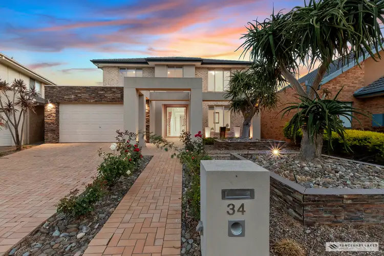 34 Scenic Drive, Sanctuary Lakes VIC 3030