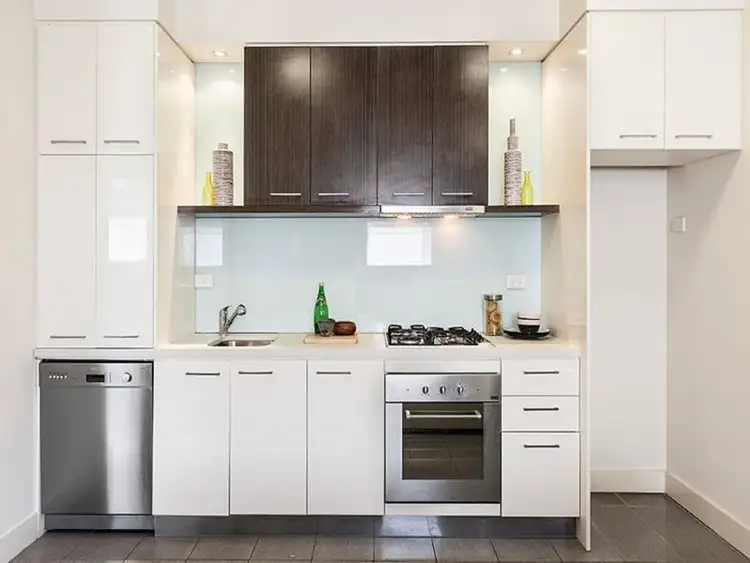 Third view of Homely apartment listing, 6/114A Westbury Close, Balaclava VIC 3183