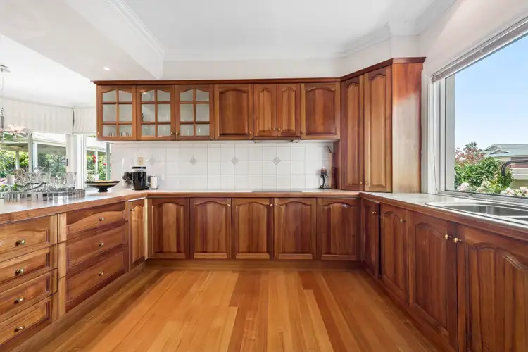 Fifth view of Homely house listing, 2 Coney Hurst Crescent, Mornington VIC 3931