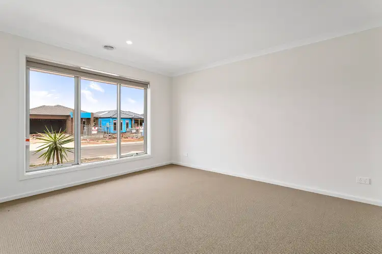 Sixth view of Homely house listing, 8 Pigdon Street, Weir Views VIC 3338