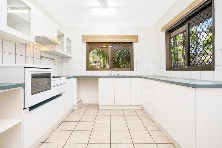 2/15 Cheong Crescent, Millner NT 810