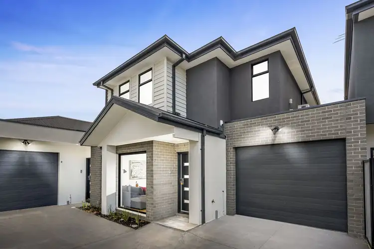 2/9 Cresser Street, Altona North VIC 3025