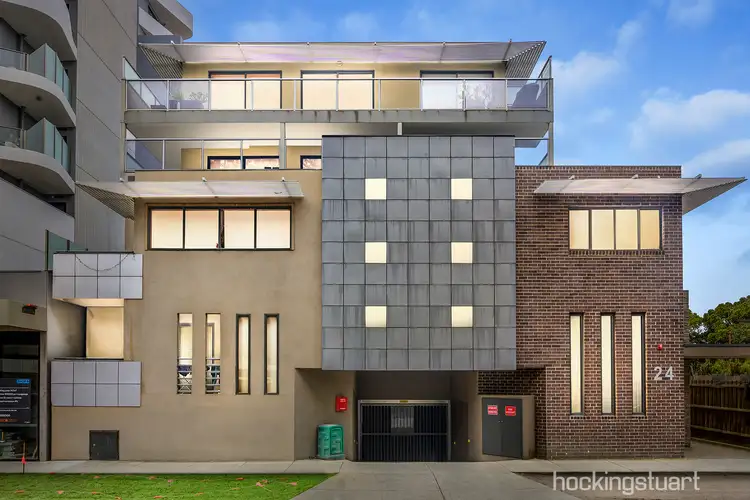 10/24 Woorayl Street, Carnegie VIC 3163