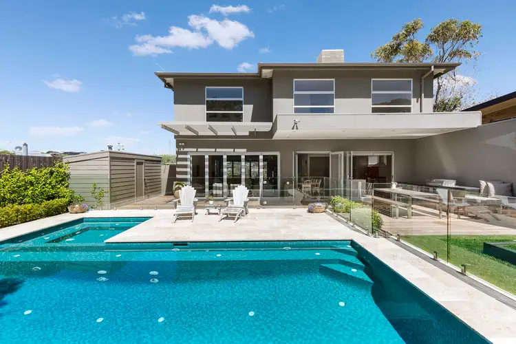 4 Forrest Avenue, Sorrento VIC 3943