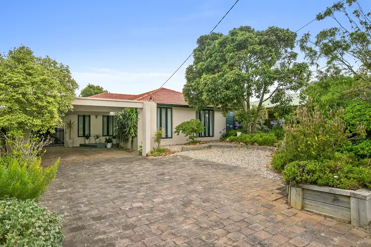 27 Fulton Avenue, Mornington VIC 3931