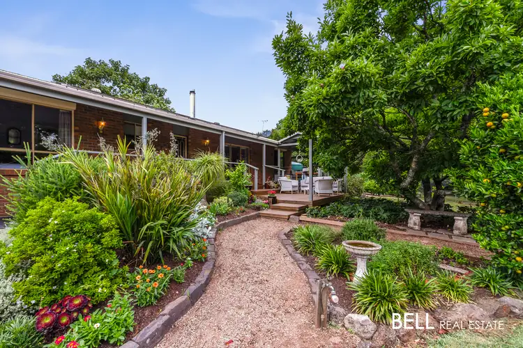 6 Alfred Grove, Emerald VIC 3782