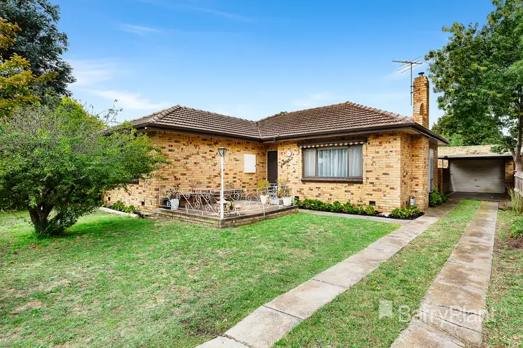 4 Susan Street, Mordialloc VIC 3195
