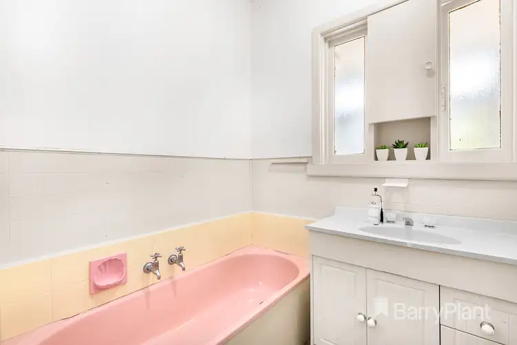 Sixth view of Homely house listing, 4 Susan Street, Mordialloc VIC 3195