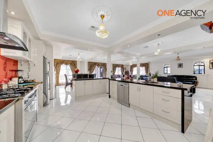Second view of Homely house listing, 8 Illawarra Circuit, Taylors Hill VIC 3037