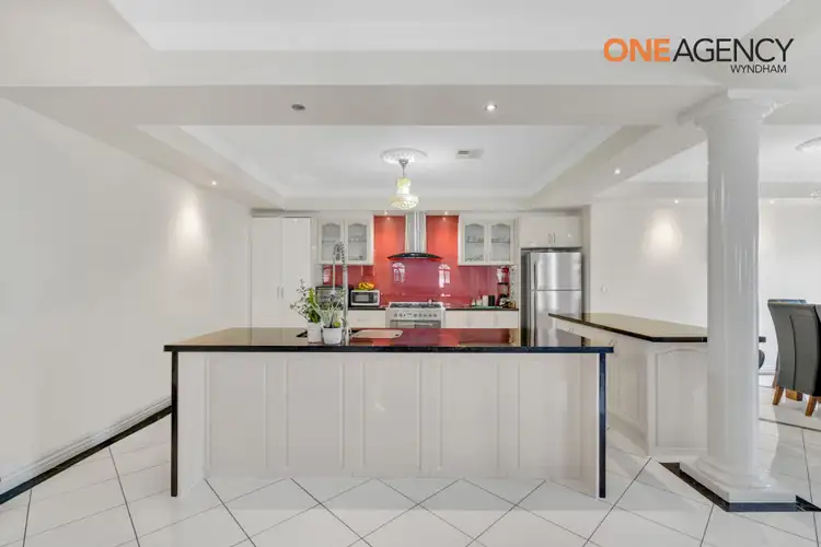 Fifth view of Homely house listing, 8 Illawarra Circuit, Taylors Hill VIC 3037