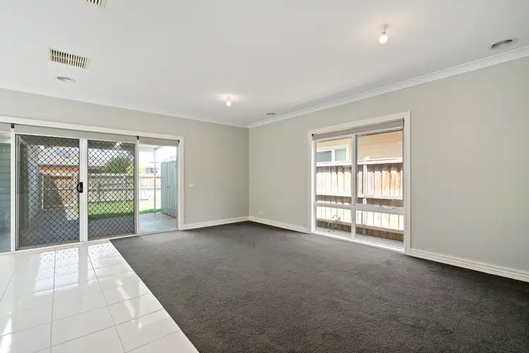 Fifth view of Homely house listing, 7 Castlemaine Walk, Eynesbury VIC 3338