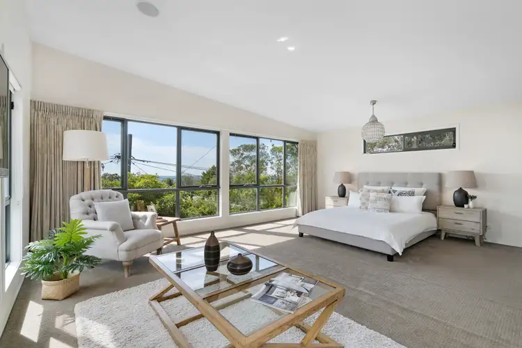 15 Quinns Parade, Mount Eliza VIC 3930