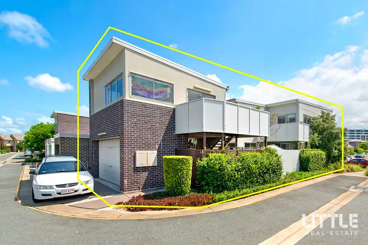 28 South Bay Drive, Varsity Lakes QLD 4227