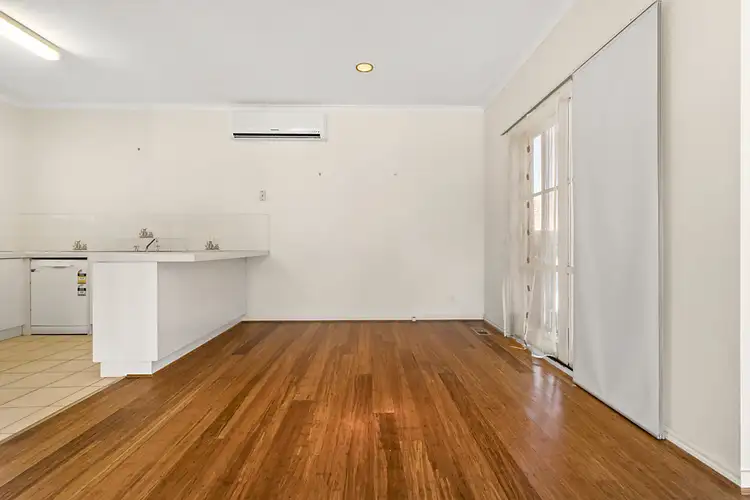 Fourth view of Homely unit listing, 2/20 Winbourne Road, Mount Waverley VIC 3149