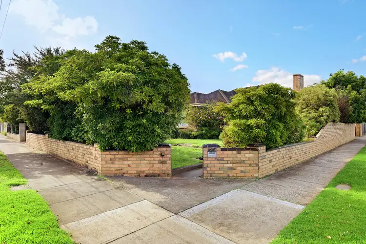 82 Bernard Street, Cheltenham VIC 3192