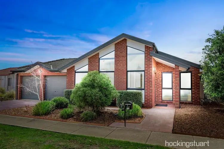 8 Seaeagle Avenue, Point Cook VIC 3030