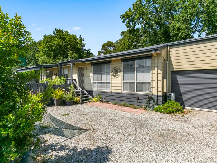 2/8 Hawthory Road, Kilsyth VIC 3137
