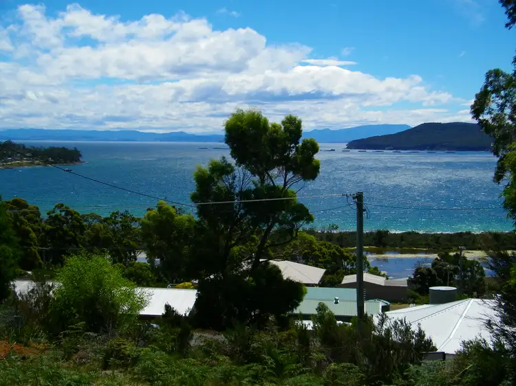 76 Lagoon Road, White Beach TAS 7184