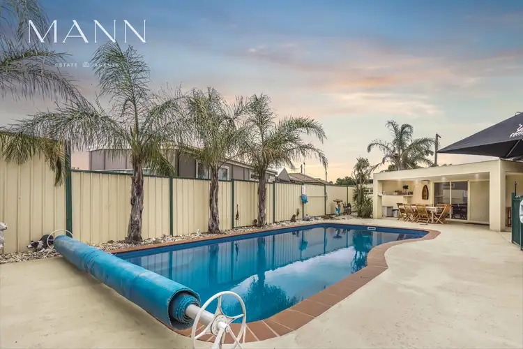 30 Amesbury Avenue, Craigieburn VIC 3064