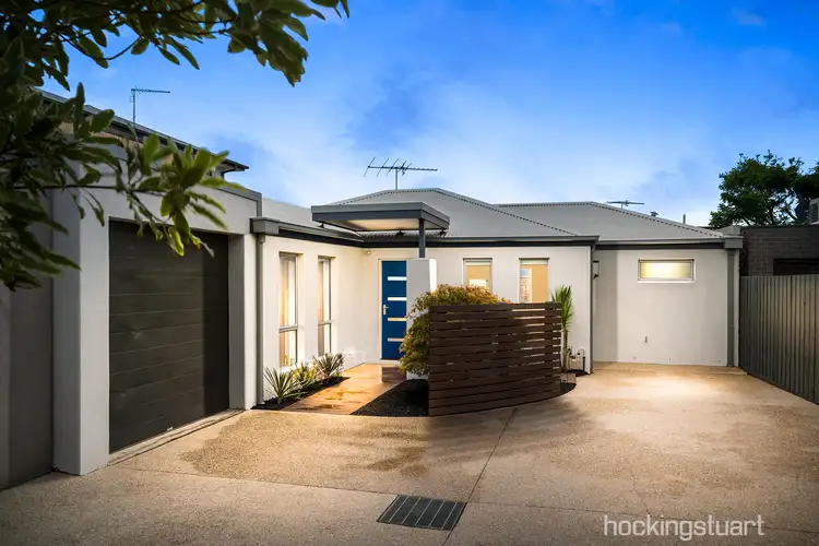 2/11 Fraser Avenue, Edithvale VIC 3196