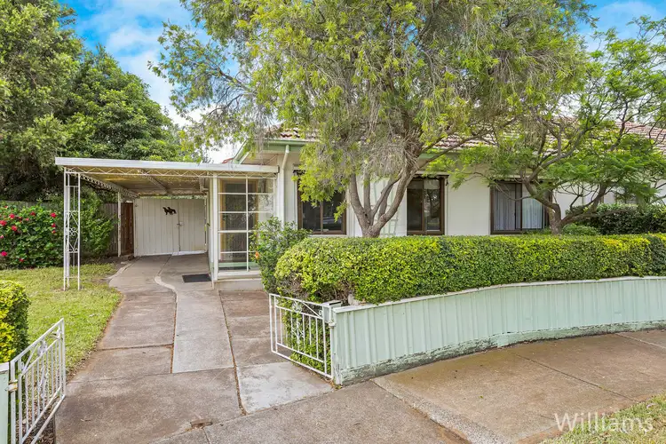 4 Fowler Crescent, Newport VIC 3015
