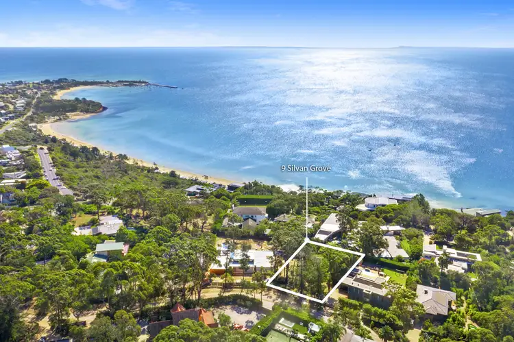 9 Silvan Grove, Mornington VIC 3931